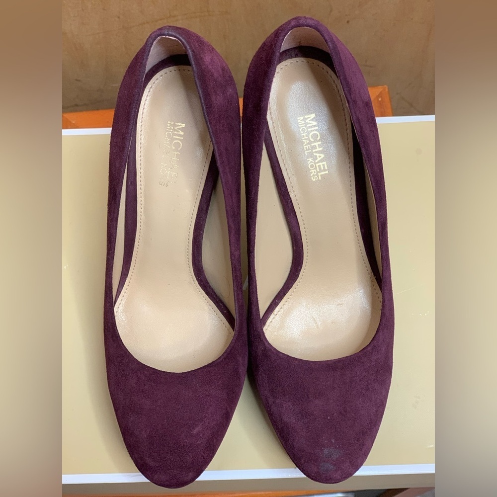Michael Kors Elegant Plum Suede Platform Heels.    Size-6M - Picture 7 of 8